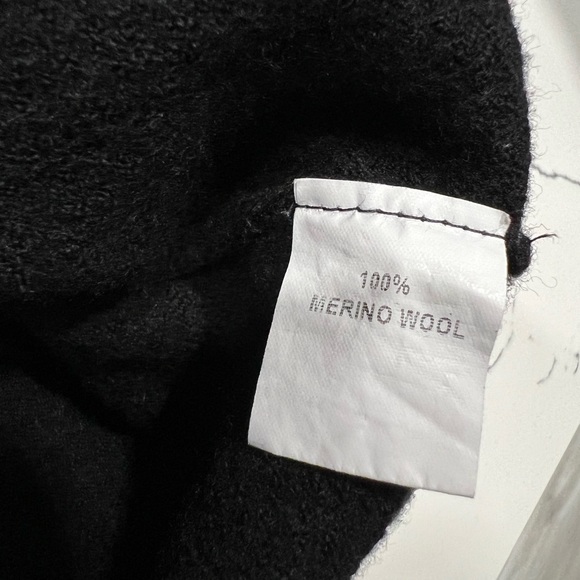 *FINAL PRICE* psycho bunny black wool sweater - Picture 3 of 10